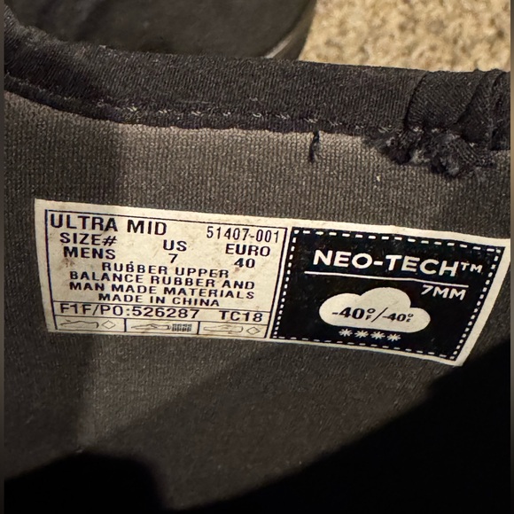 Men’s Black Used Bogs Size 7 - Picture 6 of 6